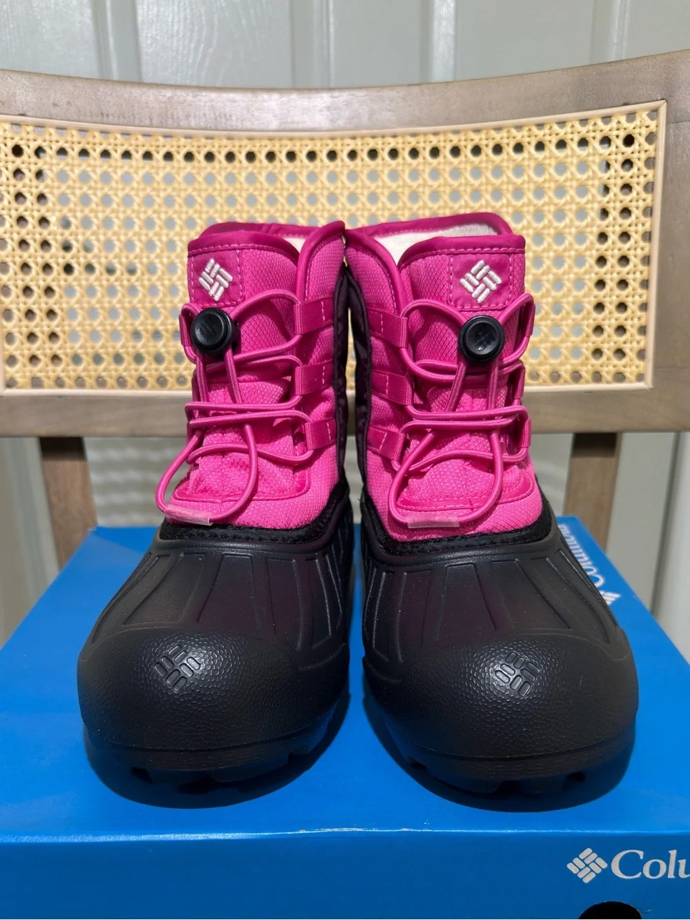 NWT Women Winter Boots in Pink and Dark Magenta size 8.5